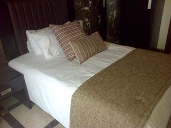 Quo Vadis Hotel Abuja Exteriör bild
