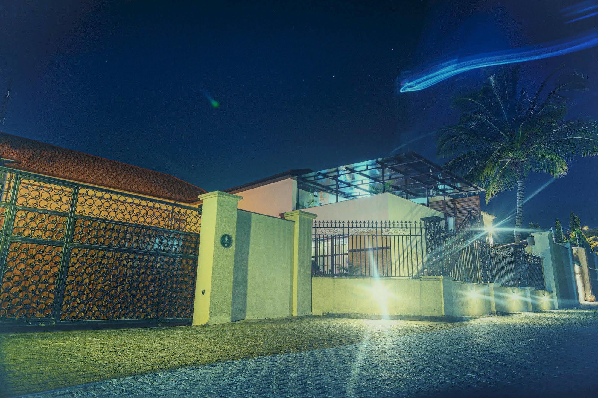 Quo Vadis Hotel Abuja Exteriör bild